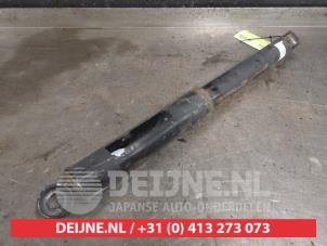 Used Rear shock absorber, left Mitsubishi L-200 2.5 DI-D 4x4 Price on request offered by V.Deijne Jap.Auto-onderdelen BV