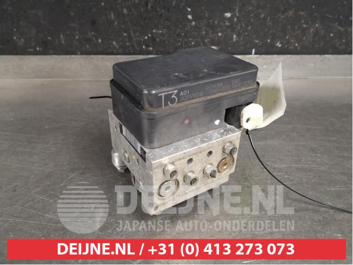 Used ABS pump Mitsubishi L-200 2.5 DI-D 4x4 Price € 150,00 Margin scheme offered by V.Deijne Jap.Auto-onderdelen BV