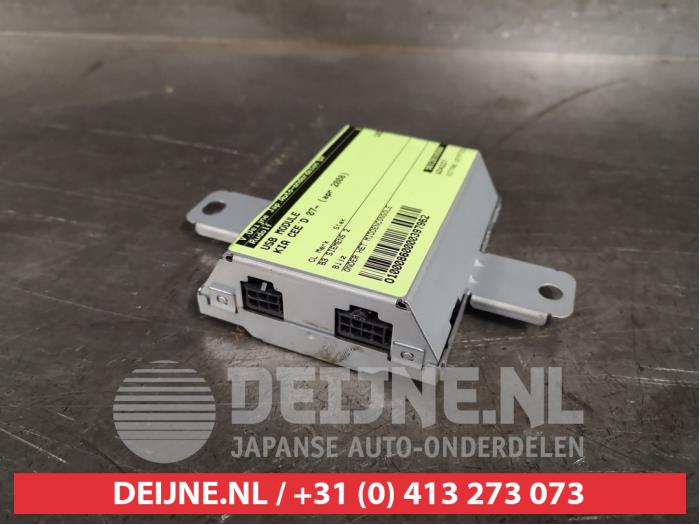 Usados Módulo USB Kia Pro cee'd (EDB3) 1.6 CVVT 16V Precio € 35,00 Norma de margen ofrecido por V.Deijne Jap.Auto-onderdelen BV