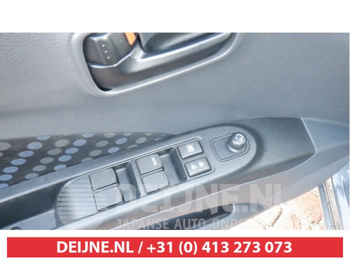 Usados Interruptor combinado de ventanillas Suzuki Celerio (LF) 1.0 12V Precio € 25,00 Norma de margen ofrecido por V.Deijne Jap.Auto-onderdelen BV