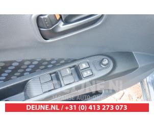 Używane Przelacznik combi okienny Suzuki Celerio (LF) 1.0 12V Cena € 50,00 Procedura marży oferowane przez V.Deijne Jap.Auto-onderdelen BV
