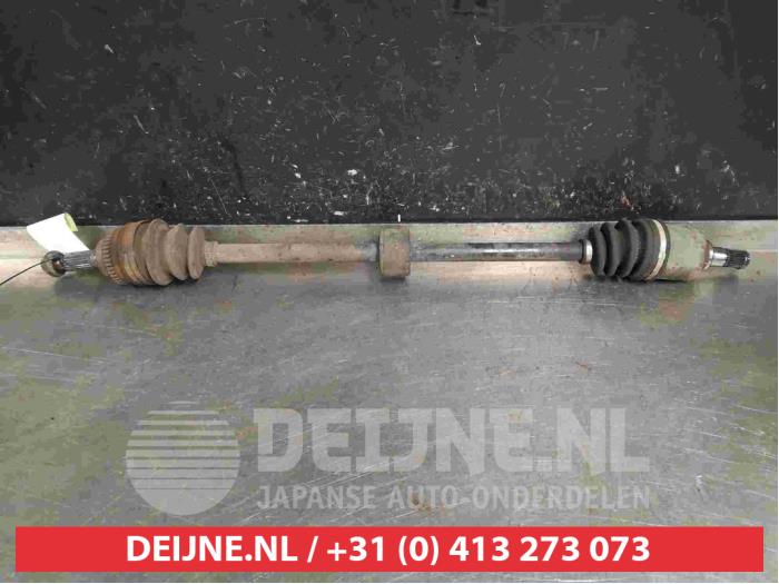 Front drive shaft, right from a Suzuki Ignis (FH) 1.3 16V 2002