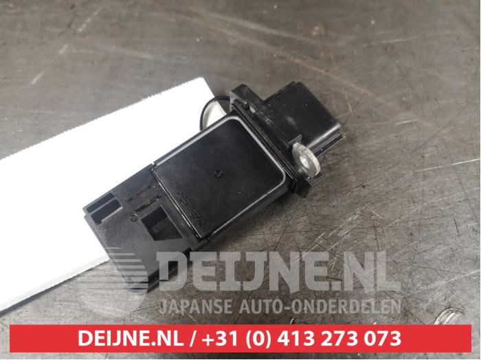 Usagé Débitmètre Nissan Primera (P12) 1.8 16V Prix € 15,00 Règlement à la marge proposé par V.Deijne Jap.Auto-onderdelen BV