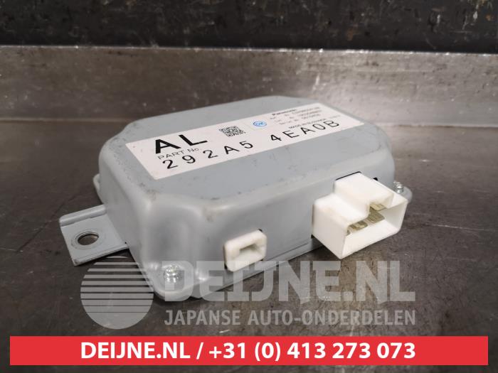 Używane DC/CD konwertor Nissan Qashqai (J11) 1.3 DIG-T 140 16V Cena na żądanie oferowane przez V.Deijne Jap.Auto-onderdelen BV