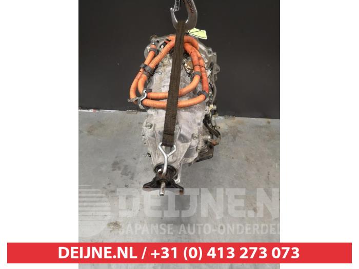 Getriebe van een Lexus IS (E3) 300h 2.5 16V 2013