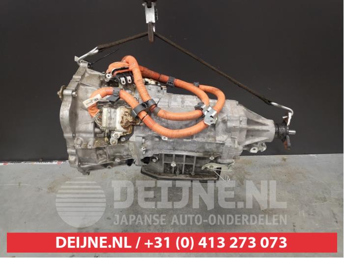 Getriebe van een Lexus IS (E3) 300h 2.5 16V 2013