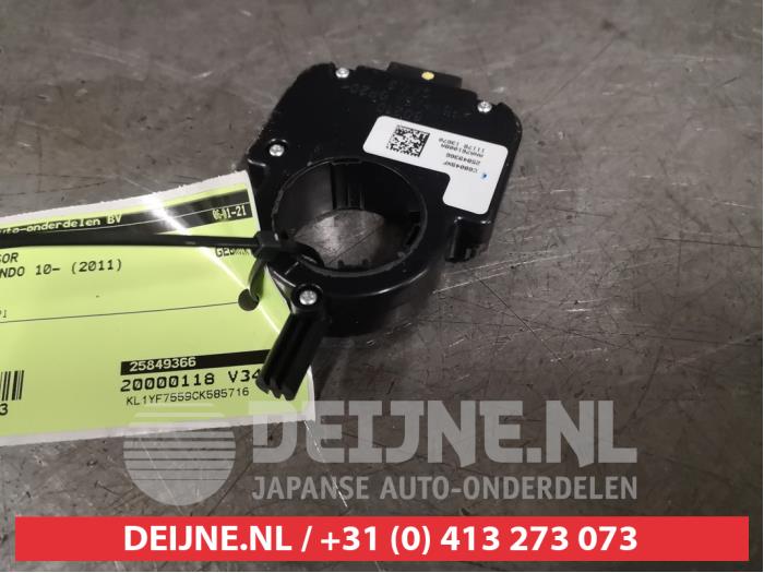 Begagnade Styrvinkelsensor Chevrolet Orlando (YYM/YYW) 1.8 16V VVT Pris € 50,00 Marginaltabell erbjuds av V.Deijne Jap.Auto-onderdelen BV