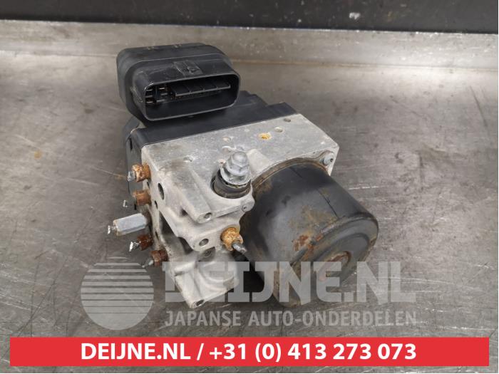Used ABS pump Lexus RX (U3) 350 V6 24V VVT-i Price € 150,00 Margin scheme offered by V.Deijne Jap.Auto-onderdelen BV