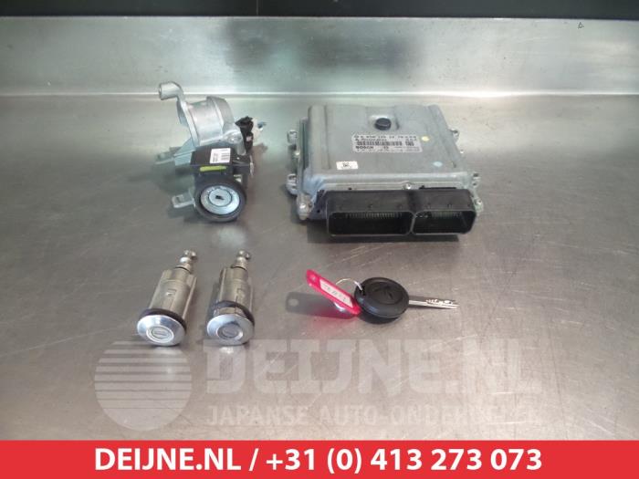 Used Engine management computer Mitsubishi Colt (Z2/Z3) 1.5 DI-D 12V HP Price € 125,00 Margin scheme offered by V.Deijne Jap.Auto-onderdelen BV