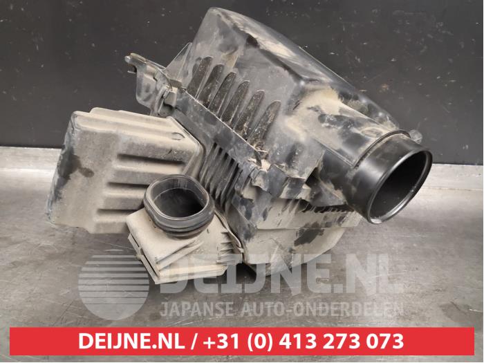 Gebrauchte Luftfiltergehäuse Nissan NP 300 Navara (D23) 2.3 dCi 16V 4x4 Preis € 75,00 Margenregelung angeboten von V.Deijne Jap.Auto-onderdelen BV