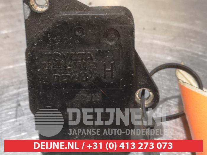 Luftmengenmesser van een Toyota Corolla (E12) 1.4 D-4D 16V 2007