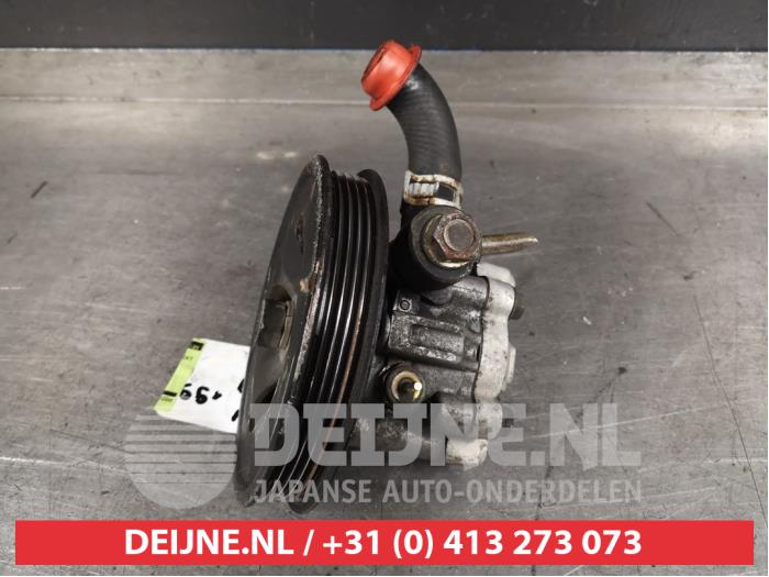 Usagé Pompe de direction Mitsubishi Space Wagon (N8/N9) 2.0 16V GDI Prix € 75,00 Règlement à la marge proposé par V.Deijne Jap.Auto-onderdelen BV