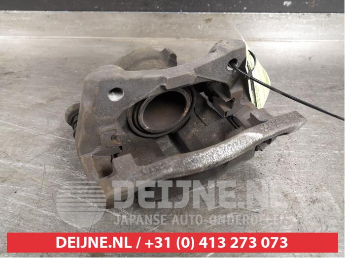 Gebrauchte Bremszange rechts vorne Nissan Micra (K14) 1.0 12V Preis € 50,00 Margenregelung angeboten von V.Deijne Jap.Auto-onderdelen BV