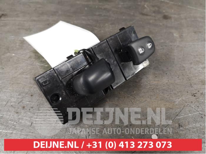 Usados Interruptor de ventanilla eléctrica Nissan Micra (K14) 1.0 12V Precio € 20,00 Norma de margen ofrecido por V.Deijne Jap.Auto-onderdelen BV