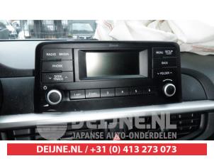 Usados Radio Kia Picanto (JA) 1.0 12V Precio de solicitud ofrecido por V.Deijne Jap.Auto-onderdelen BV