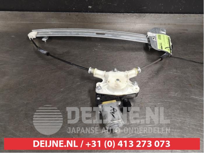 Window mechanism 4-door, front right from a Kia Picanto (TA) 1.0 12V 2013