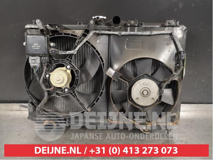Usagé Radiateur Mitsubishi Space Star (DG) 1.8 16V GDI Prix € 40,00 Règlement à la marge proposé par V.Deijne Jap.Auto-onderdelen BV