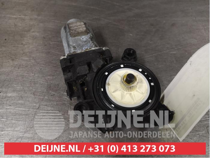 Usados Motor de ventanilla de puerta Hyundai Ioniq EV Precio € 45,00 Norma de margen ofrecido por V.Deijne Jap.Auto-onderdelen BV