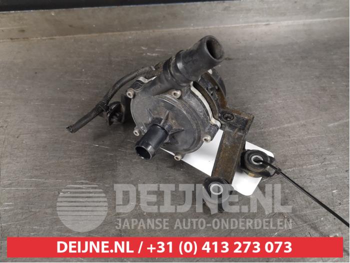 Begagnade Extra vattenpump Hyundai Ioniq 1.6 GDI 16V Hybrid Pris € 150,00 Marginaltabell erbjuds av V.Deijne Jap.Auto-onderdelen BV