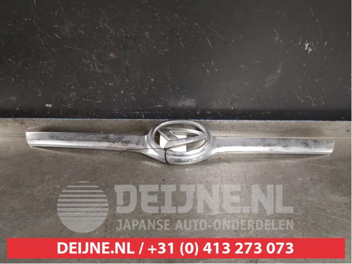 Używane Grill Daihatsu Cuore (L251/271/276) 1.0 12V DVVT Cena € 25,00 Procedura marży oferowane przez V.Deijne Jap.Auto-onderdelen BV
