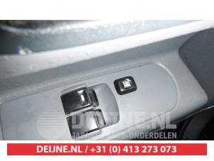 Gebrauchte Kombischalter Fenster Mitsubishi Colt (Z2/Z3) 1.3 16V Preis € 25,00 Margenregelung angeboten von V.Deijne Jap.Auto-onderdelen BV