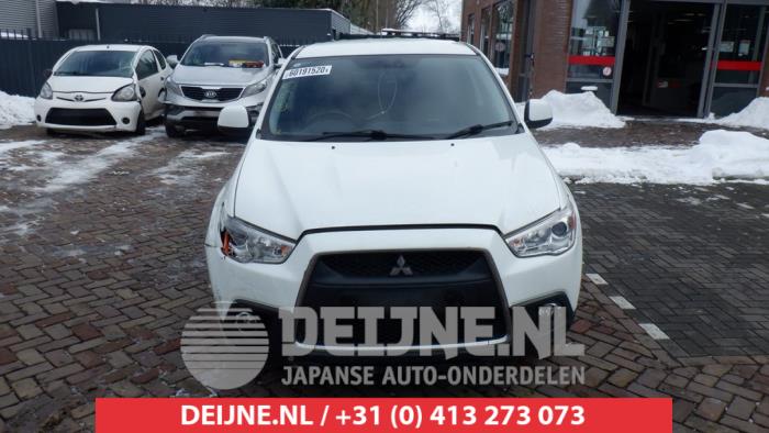 Używane Grill Mitsubishi ASX 1.8 DI-D HP MIVEC 16V 4x4 Cena € 75,00 Procedura marży oferowane przez V.Deijne Jap.Auto-onderdelen BV