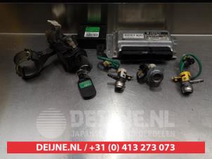 Used Ignition lock + key Kia Cerato 1.6 16V Price € 60,00 Margin scheme offered by V.Deijne Jap.Auto-onderdelen BV