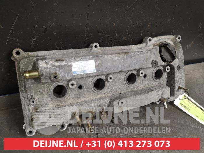 Ventildeckel van een Toyota Avensis (T25/B1B) 2.0 16V VVT-i D4 2004
