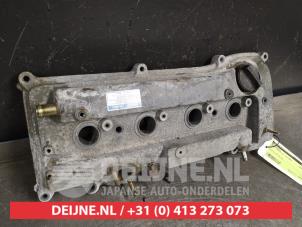 Ventildeckel van een Toyota Avensis (T25/B1B) 2.0 16V VVT-i D4 2004