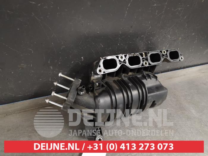 Używane Kolektor dolotowy Toyota Corolla Verso (R10/11) 1.6 16V VVT-i Cena € 100,00 Procedura marży oferowane przez V.Deijne Jap.Auto-onderdelen BV
