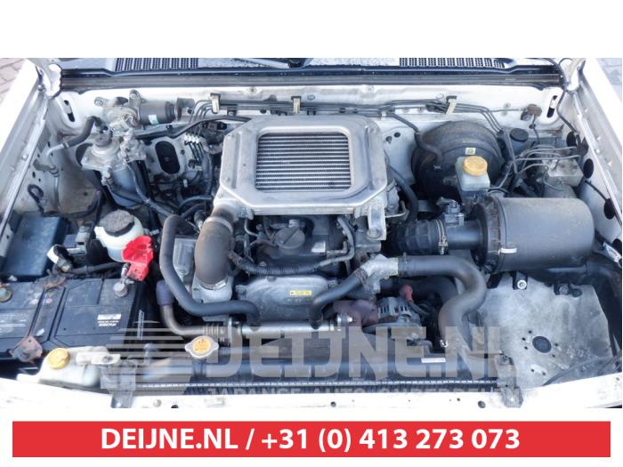 Engine Nissan NP 300 2.5 dCi 16V 4x4 - 10102VM2M1 YD25