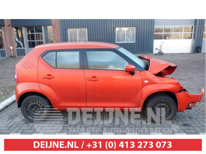 Usados Ventanilla triangular derecha detrás Suzuki Ignis (MF) 1.2 Dual Jet 16V Precio € 35,00 Norma de margen ofrecido por V.Deijne Jap.Auto-onderdelen BV