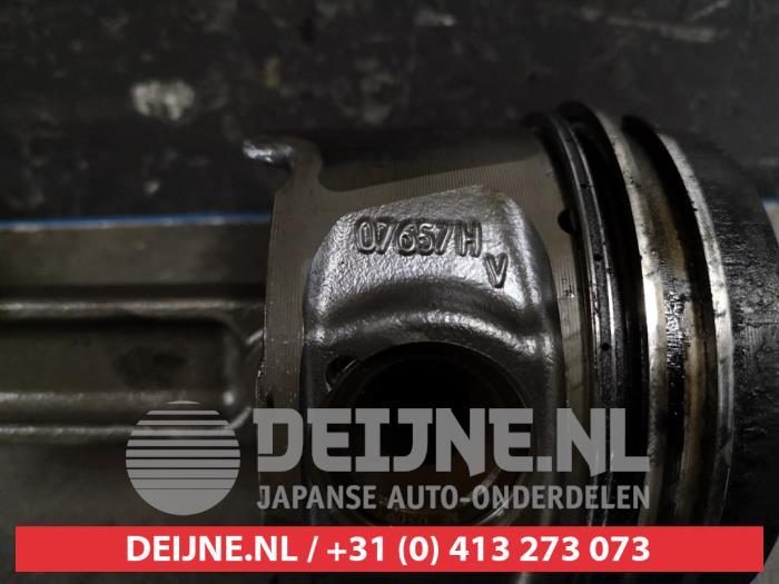 Kolben van een Nissan Note (E12) 1.5 dCi 90 2014