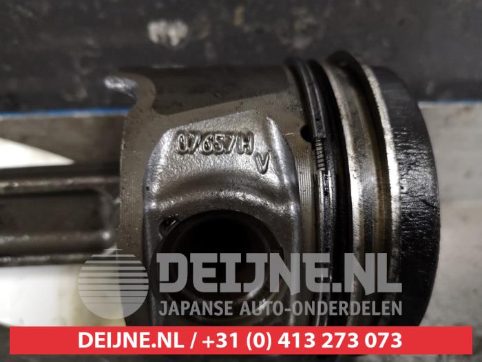 Kolben van een Nissan Note (E12) 1.5 dCi 90 2014