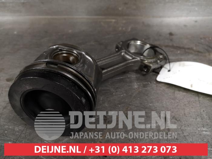 Kolben van een Nissan Note (E12) 1.5 dCi 90 2014