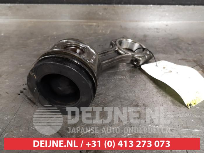 Kolben van een Nissan Note (E12) 1.5 dCi 90 2014