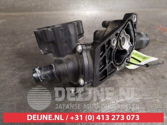 Thermostat housing from a Nissan Note (E12) 1.5 dCi 90 2014