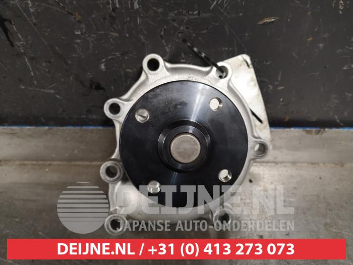 Nya Vattenpump Kia Carnival 1 (FLB) 2.9 TD 16V Pris € 30,25 Inklusive moms erbjuds av V.Deijne Jap.Auto-onderdelen BV