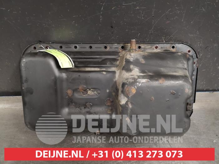 Usagé Couvercle carter Hyundai Terracan 2.9 CRDi 16V Prix € 35,00 Règlement à la marge proposé par V.Deijne Jap.Auto-onderdelen BV