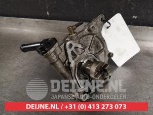 Used Vacuum pump (diesel) Hyundai iX35 (LM) 2.0 CRDi 16V 4x4 Price on request offered by V.Deijne Jap.Auto-onderdelen BV