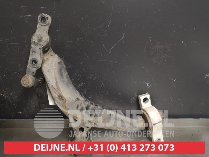 Front lower wishbone, left from a Lexus IS (E2) 220d 16V 2007