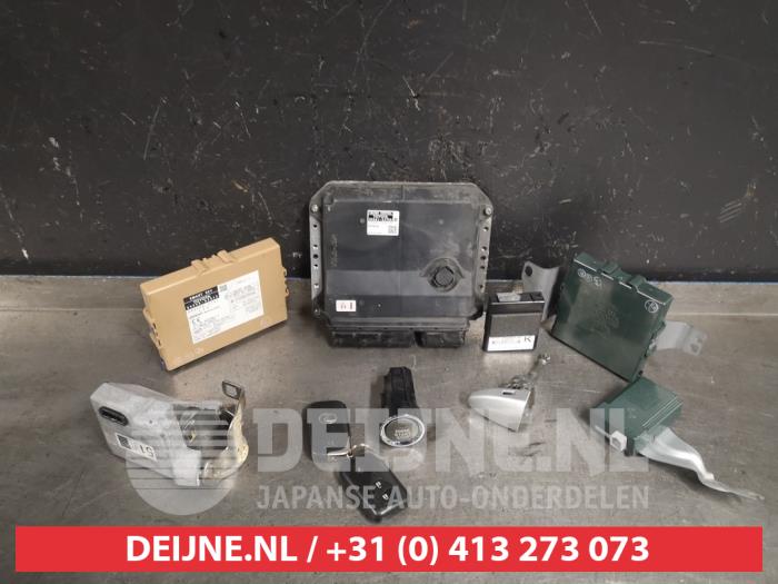 Used Engine management computer Lexus IS (E2) 220d 16V Price € 100,00 Margin scheme offered by V.Deijne Jap.Auto-onderdelen BV