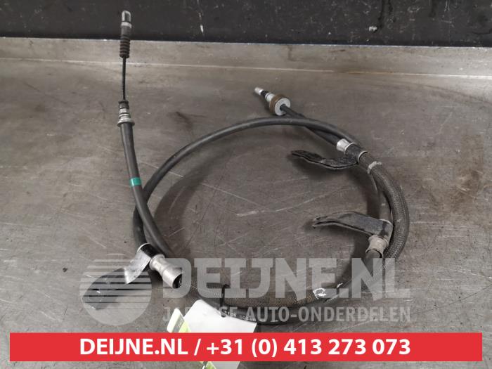 Usagé Câble frein à main Kia Stonic (YB) 1.0i T-GDi 12V Prix € 35,00 Règlement à la marge proposé par V.Deijne Jap.Auto-onderdelen BV
