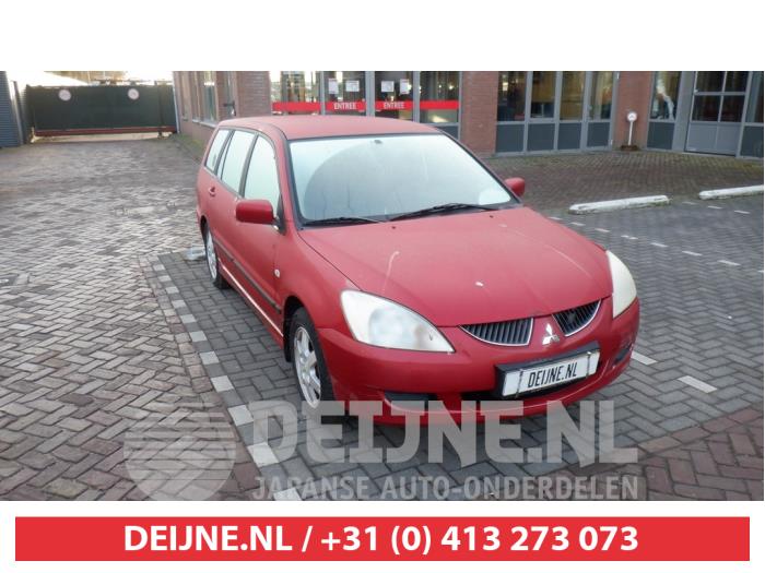 Używane Grill Mitsubishi Lancer Wagon (CS/CT) 1.6 16V Cena € 25,00 Procedura marży oferowane przez V.Deijne Jap.Auto-onderdelen BV