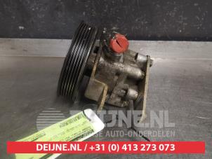 Used Power steering pump Nissan X-Trail (T30) 2.0 16V 4x4 Price on request offered by V.Deijne Jap.Auto-onderdelen BV