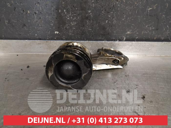 Usados Pistón Toyota Auris (E15) 2.2 D-CAT 16V Precio € 50,00 Norma de margen ofrecido por V.Deijne Jap.Auto-onderdelen BV
