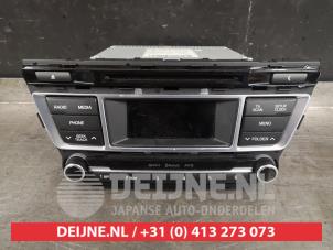 Używane Radio Hyundai i20 (GBB) 1.2i 16V Cena na żądanie oferowane przez V.Deijne Jap.Auto-onderdelen BV