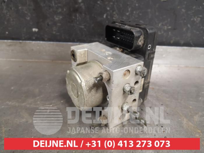 Usagé Pompe ABS Daihatsu Copen 1.3 16V DVVT Prix € 150,00 Règlement à la marge proposé par V.Deijne Jap.Auto-onderdelen BV