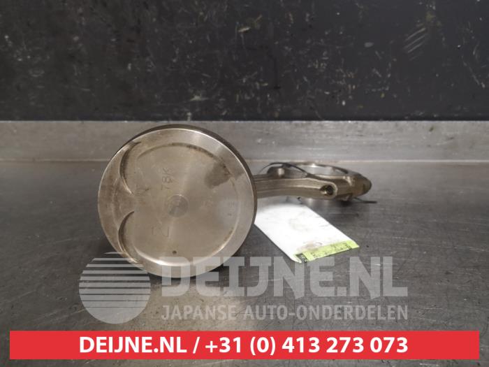 Used Piston Suzuki Grand Vitara II (JT) 2.4 16V Price € 50,00 Margin scheme offered by V.Deijne Jap.Auto-onderdelen BV