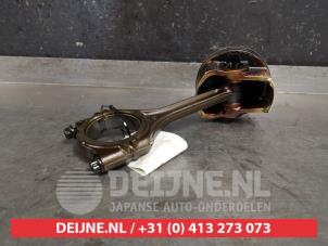 Piston d'un Mitsubishi Outlander (GF/GG) 2.0 16V PHEV 4x4 2013